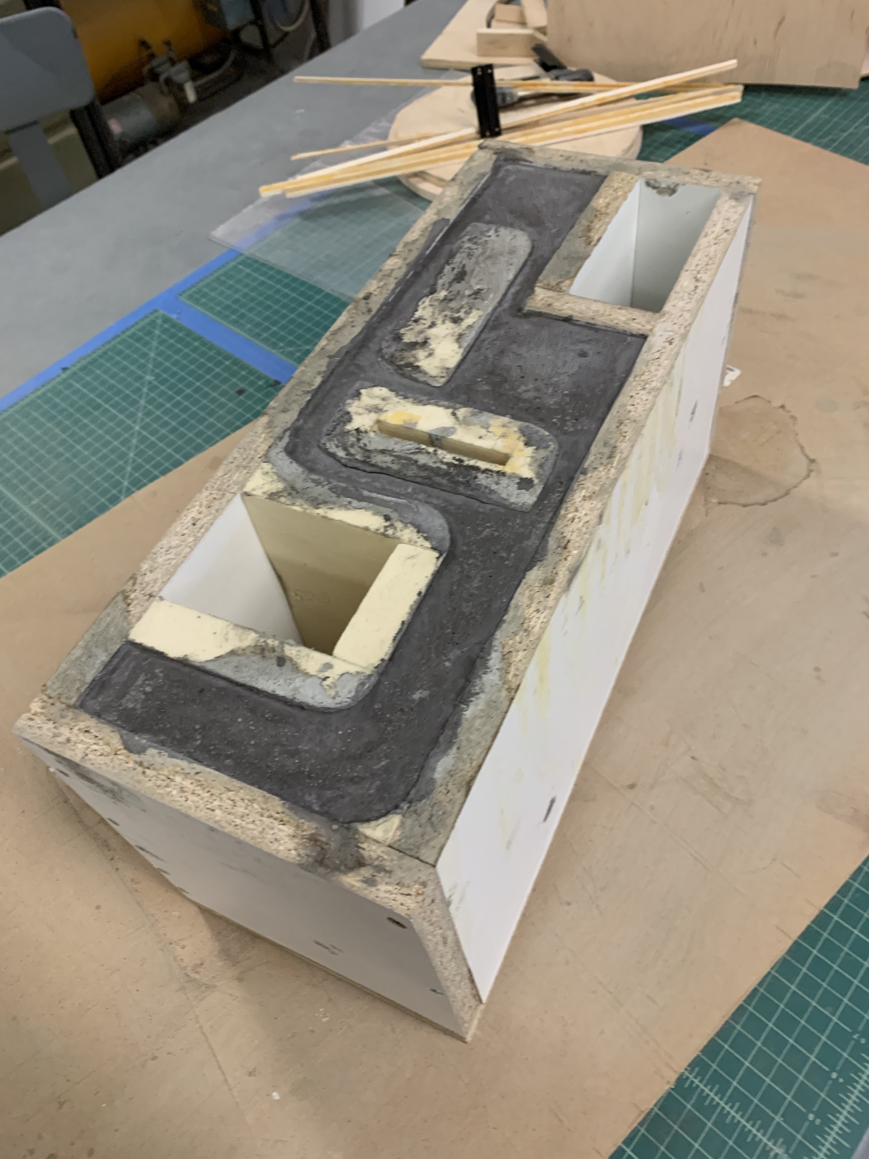 Concrete planter in the mold